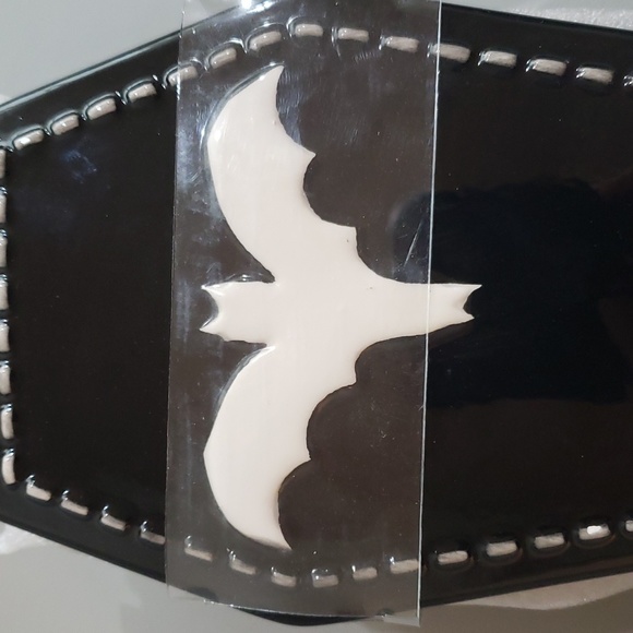 Ceramic coffin shaped container with lid NWT - Picture 4 of 6